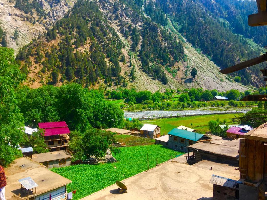 Chitral Inn Resort Zewnętrze zdjęcie