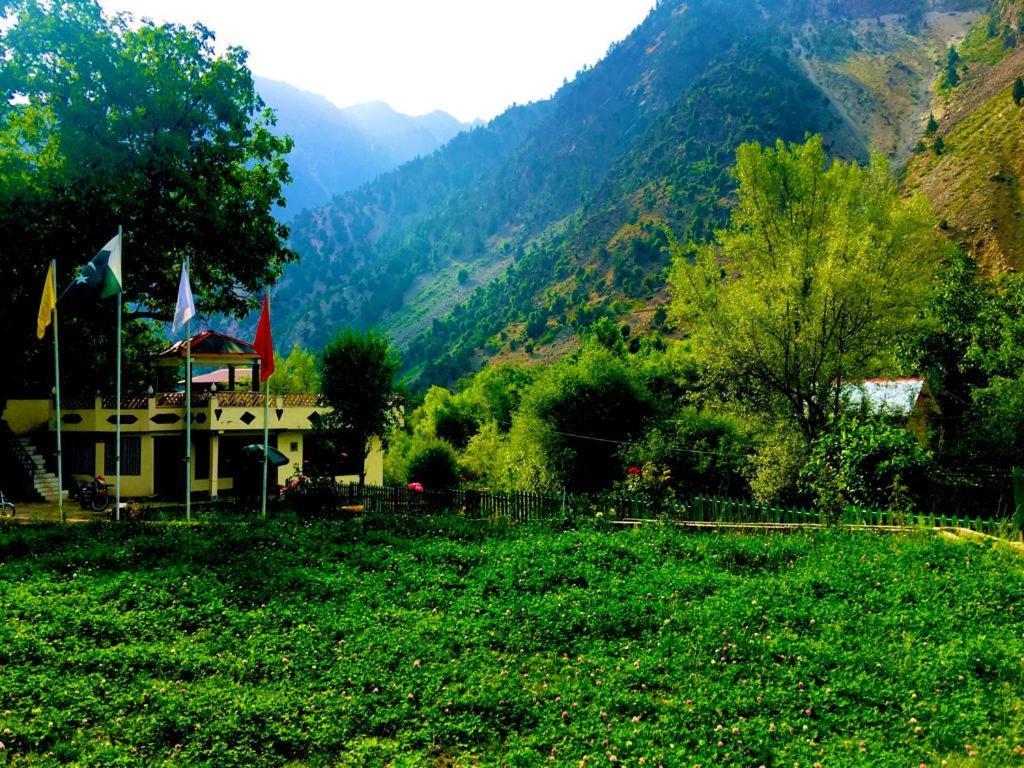Chitral Inn Resort Zewnętrze zdjęcie