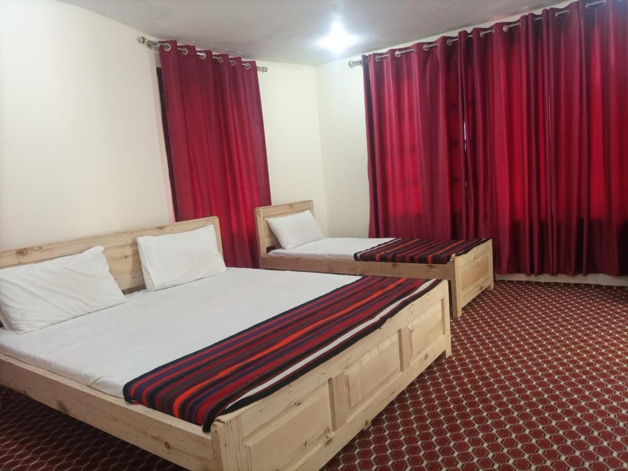 Chitral Inn Resort Zewnętrze zdjęcie
