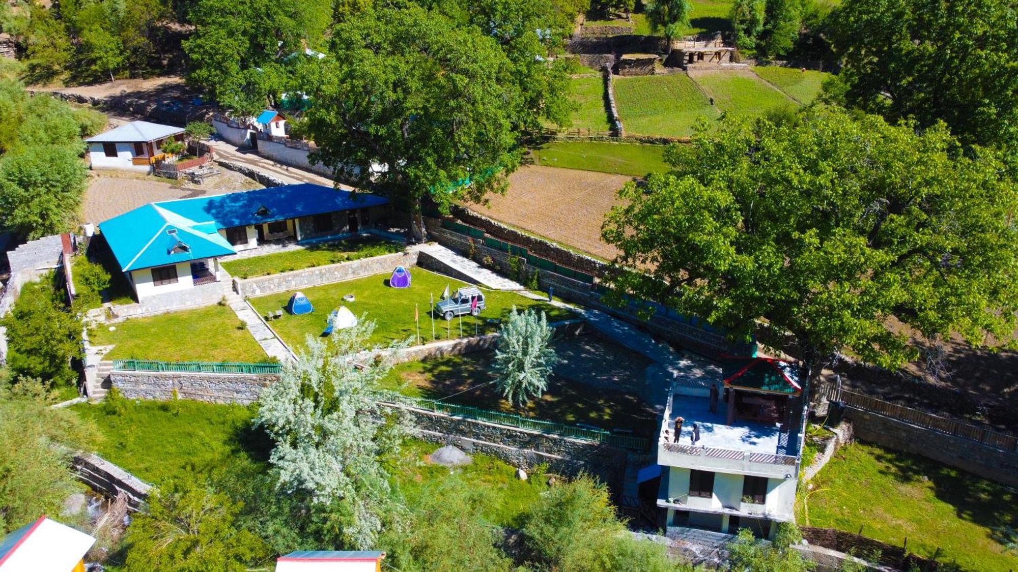 Chitral Inn Resort Zewnętrze zdjęcie
